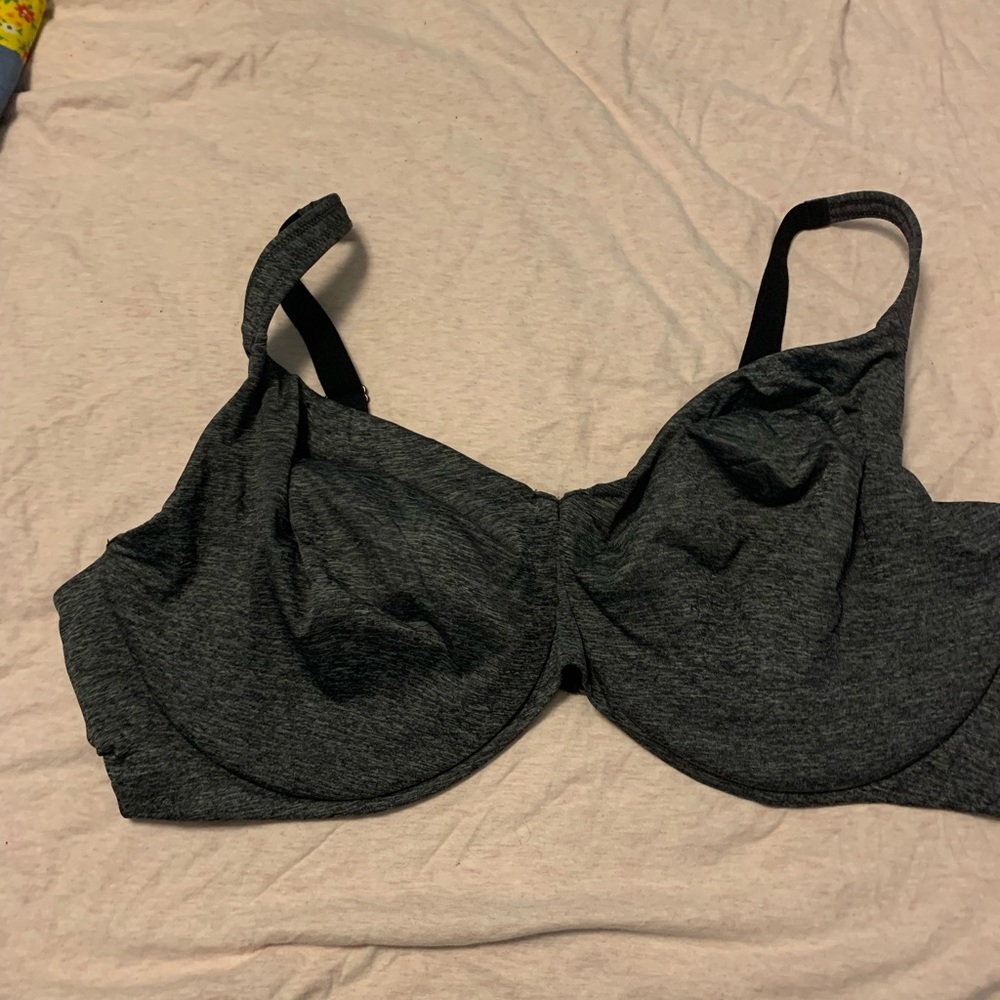 Non padded unwired bra